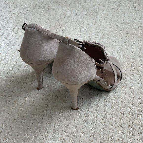 HOSS INTROPIA Elegant Taupe Heels - Picture 6 of 16
